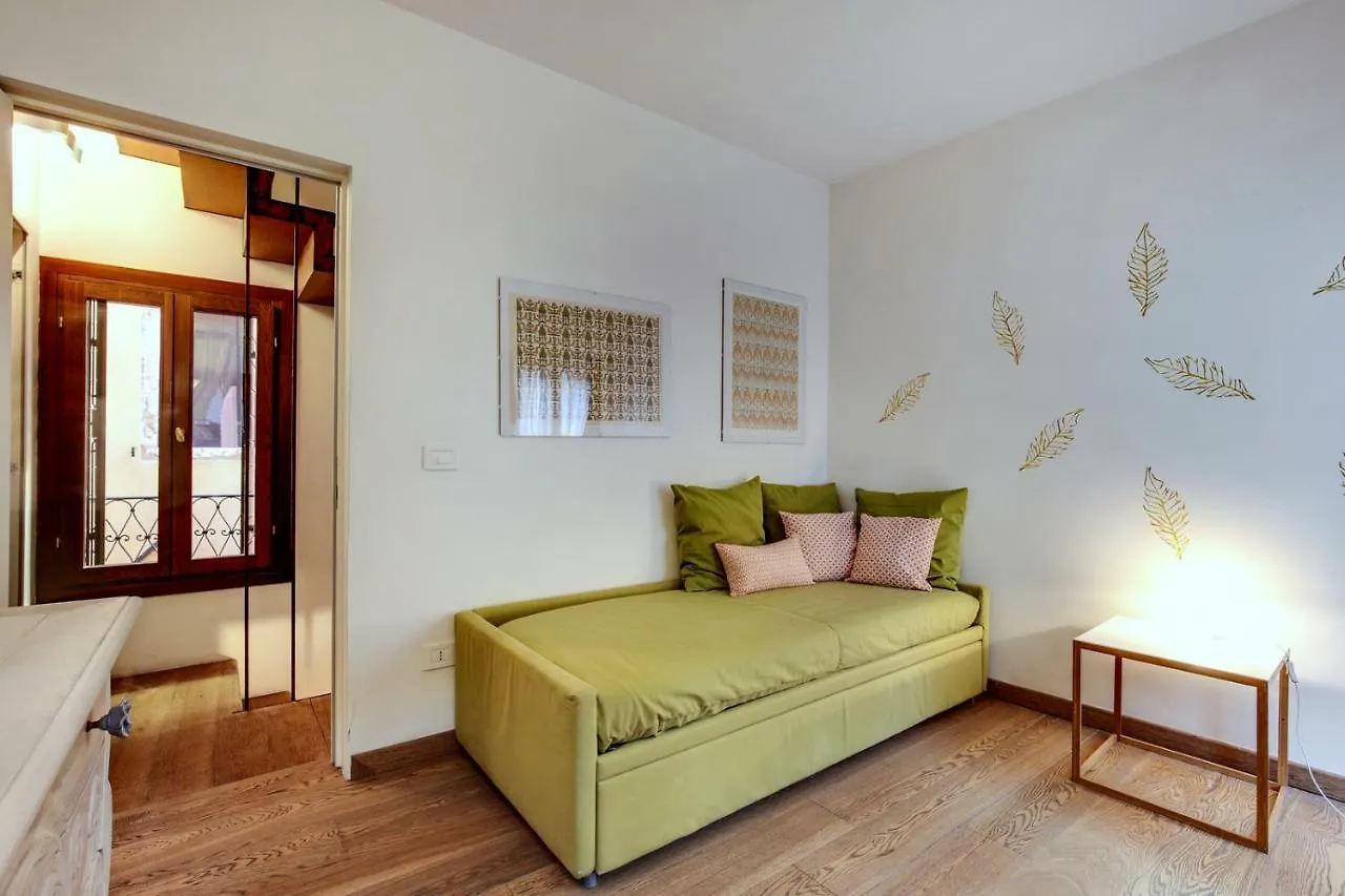 Modern Apartment Venice With Terrace 0*,  Italia