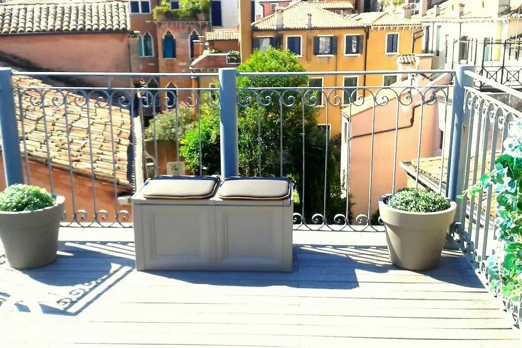 Modern Apartment Venice With Terrace