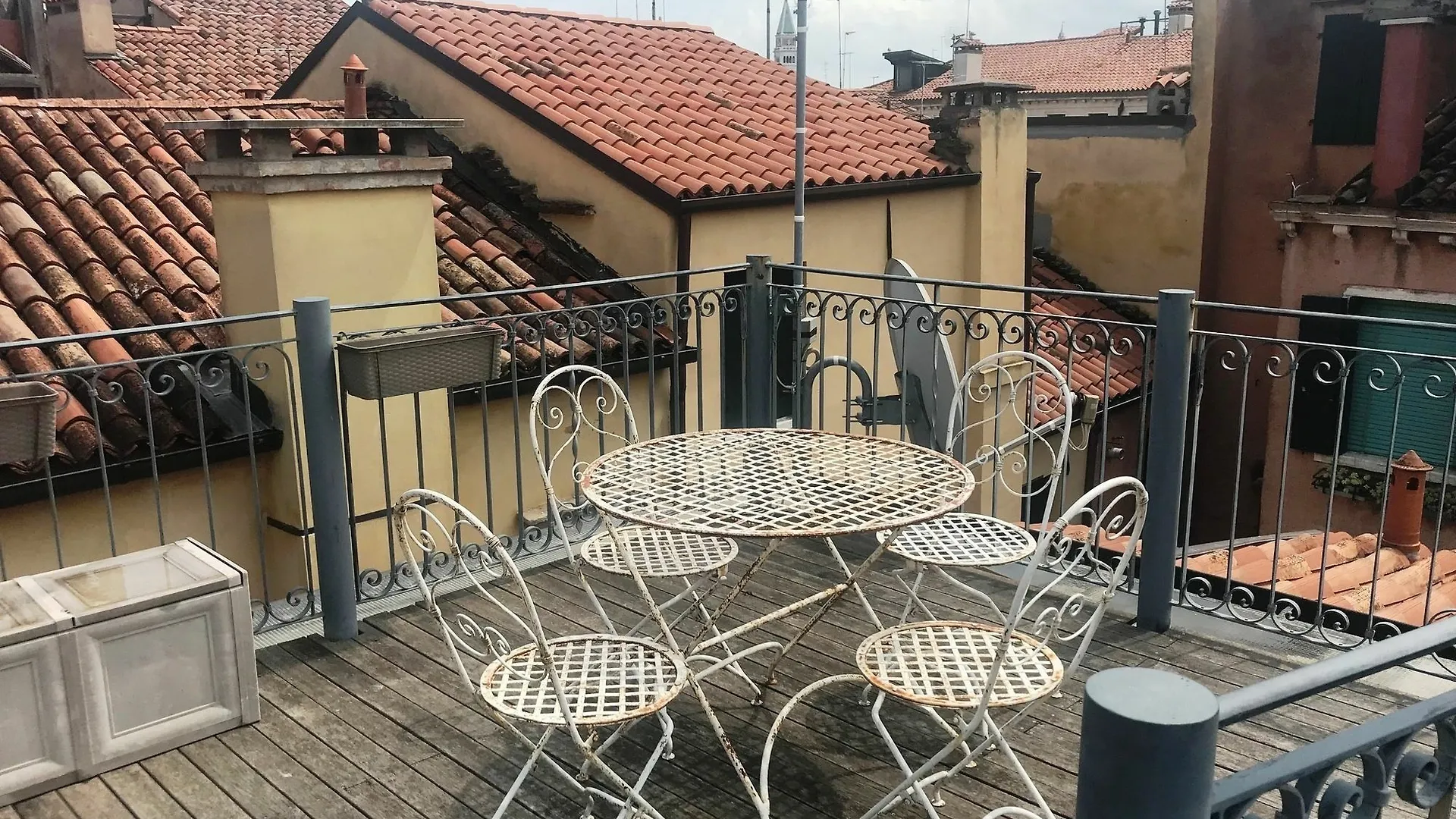 Modern Apartment Venice With Terrace