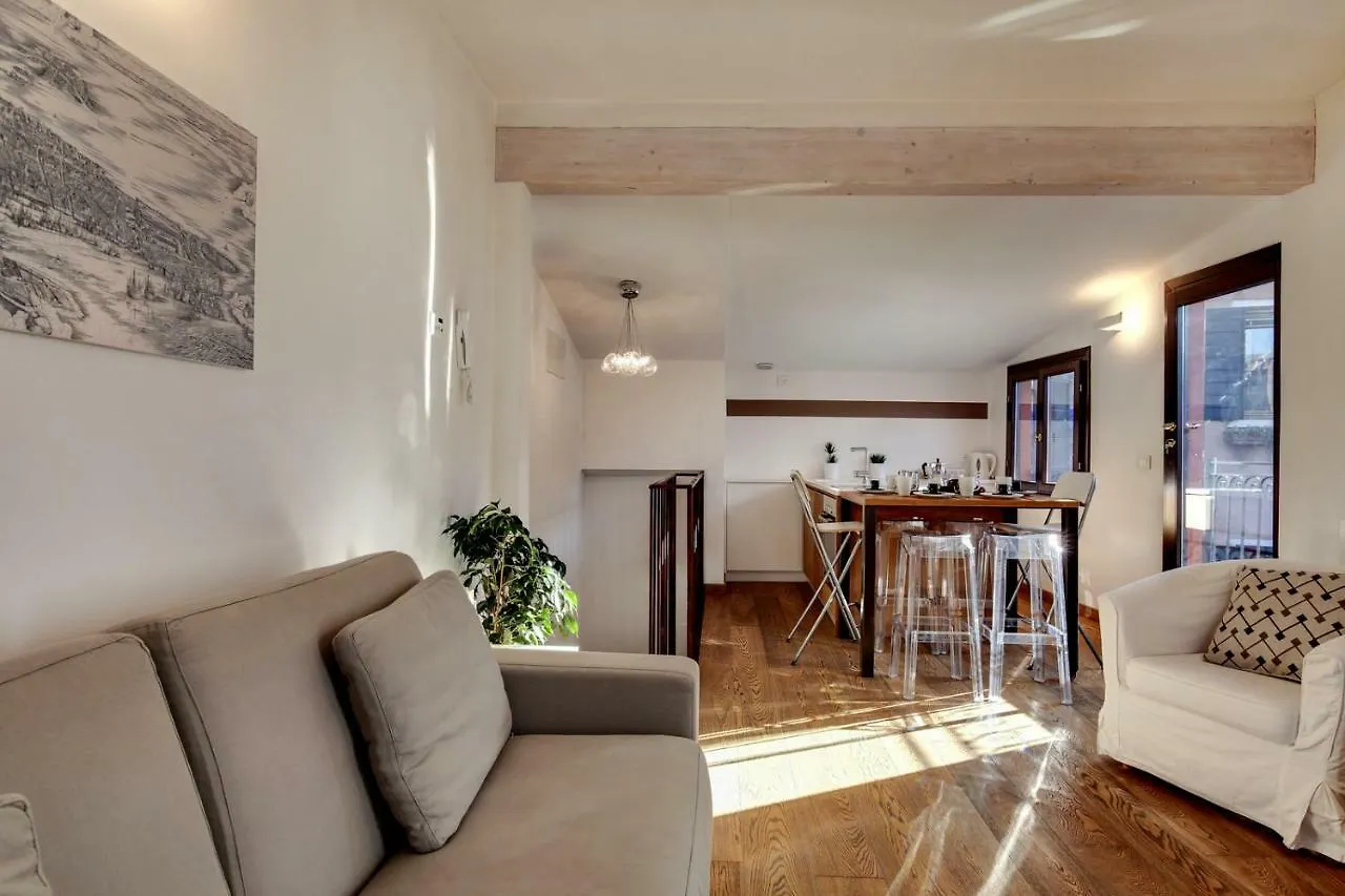 Modern Apartment Venice With Terrace